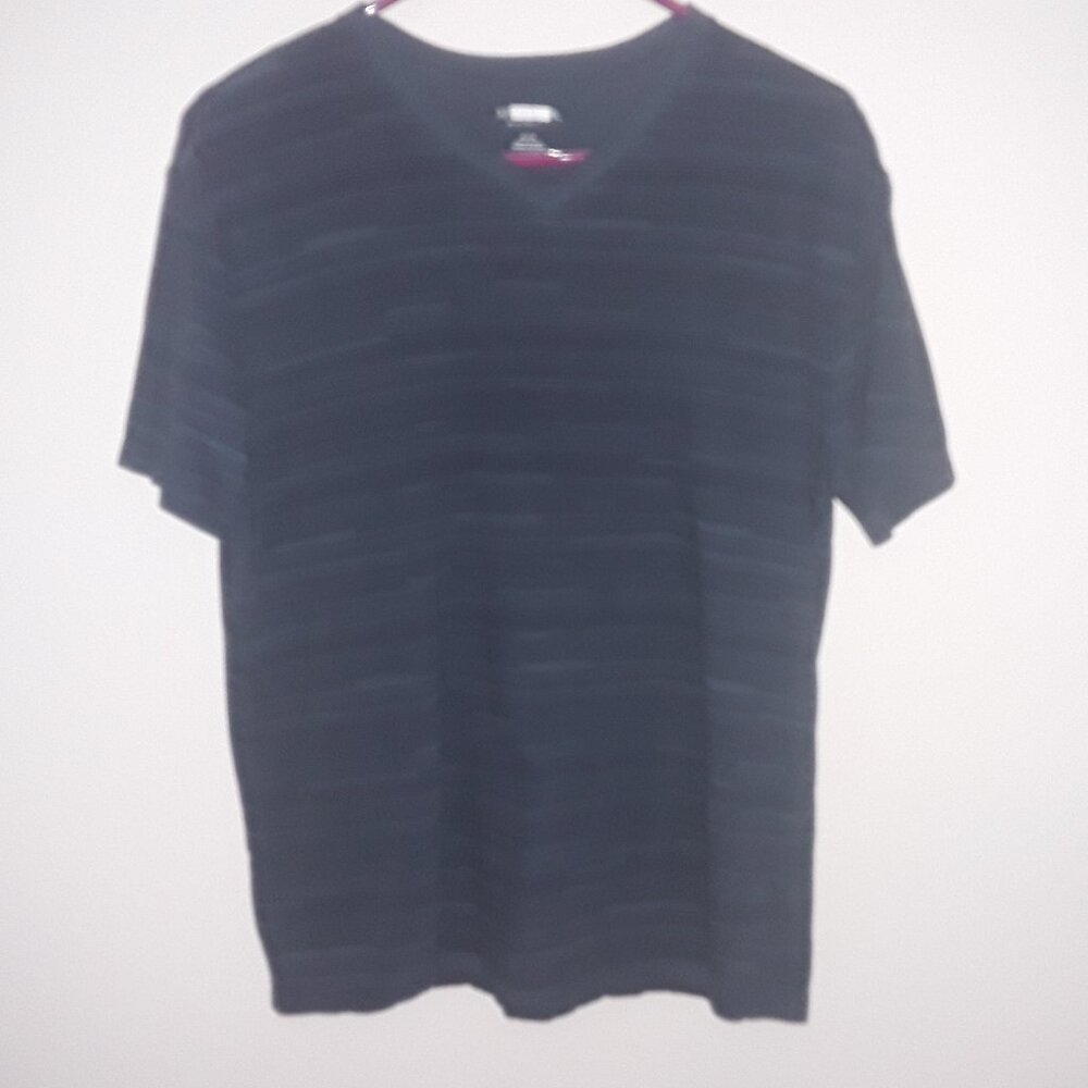 Merona mens medium dark gray/blue w/tiny black stripes v neck t-shirt